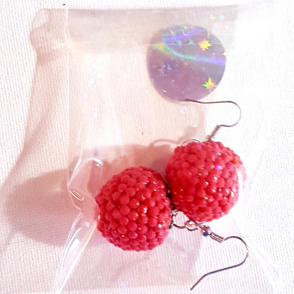 TomatEARS Earrings Beaded Tomato Handmade Jewelry Hand Crafted - Picture 10 of 11